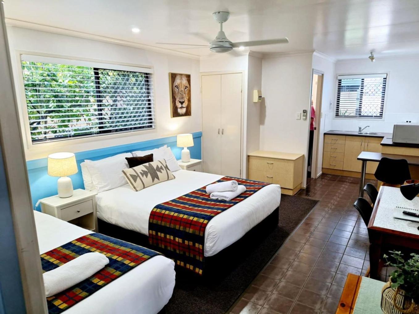 Central Studio Accommodation Gladstone Exterior foto